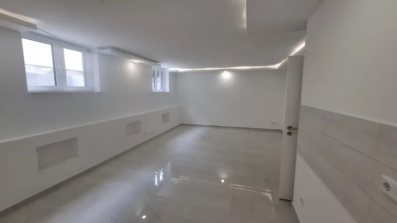 3 Zimmer Souterrain Hobbyraum * Bürofläche Nutzfläche im Neubau in Spandau* Staaken — photo 1